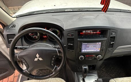 Mitsubishi Pajero IV, 2014 год, 3 000 000 рублей, 8 фотография