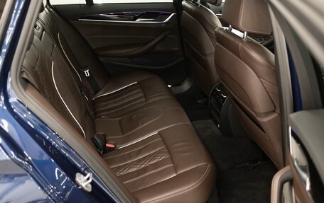 BMW 5 серия, 2019 год, 3 600 000 рублей, 15 фотография