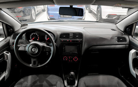 Volkswagen Polo VI (EU Market), 2013 год, 650 000 рублей, 18 фотография