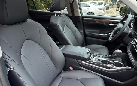 Toyota Highlander, 2025 год, 5 690 000 рублей, 6 фотография