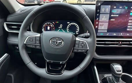 Toyota Highlander, 2025 год, 5 690 000 рублей, 5 фотография