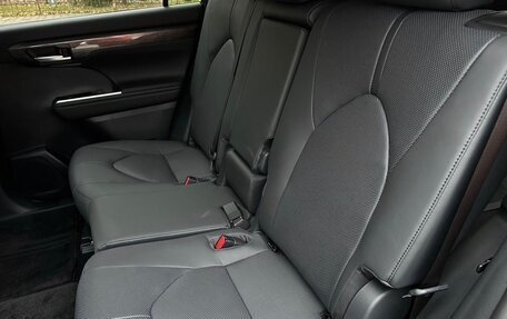 Toyota Highlander, 2025 год, 5 690 000 рублей, 8 фотография