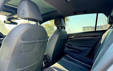 Volkswagen Golf VIII, 2022 год, 2 200 000 рублей, 7 фотография