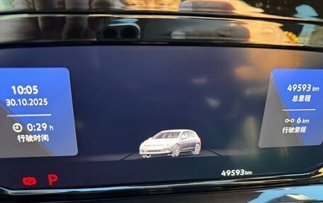 Volkswagen Golf VIII, 2022 год, 2 200 000 рублей, 10 фотография