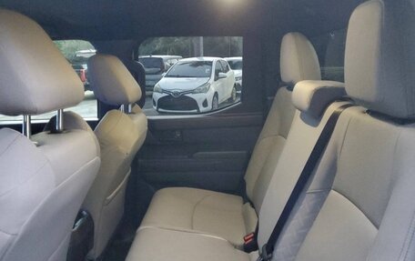 Toyota Tacoma, 2025 год, 7 000 000 рублей, 11 фотография