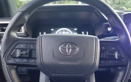 Toyota Tacoma, 2025 год, 7 000 000 рублей, 15 фотография