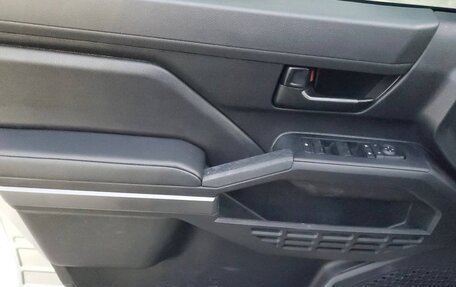 Toyota Tacoma, 2025 год, 7 000 000 рублей, 19 фотография