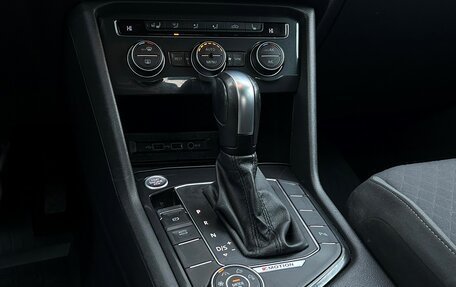 Volkswagen Tiguan II, 2020 год, 2 635 900 рублей, 17 фотография