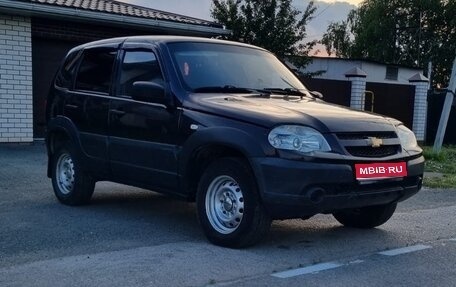 Chevrolet Niva I рестайлинг, 2012 год, 270 000 рублей, 1 фотография