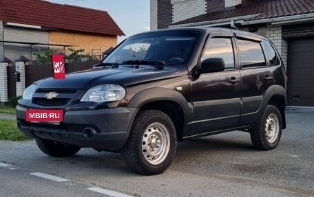 Chevrolet Niva I рестайлинг, 2012 год, 270 000 рублей, 3 фотография