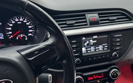 KIA Rio IV, 2018 год, 1 350 000 рублей, 10 фотография