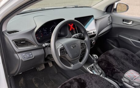 Hyundai Solaris II рестайлинг, 2021 год, 1 250 000 рублей, 8 фотография