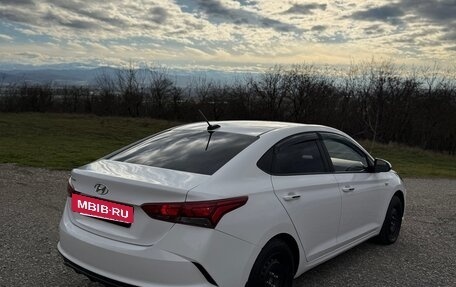 Hyundai Solaris II рестайлинг, 2021 год, 1 250 000 рублей, 5 фотография