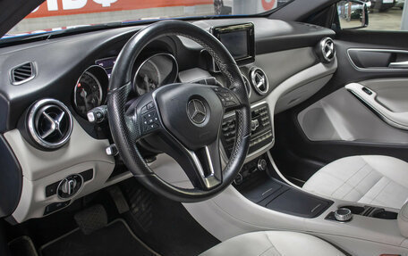 Mercedes-Benz GLA, 2015 год, 2 398 000 рублей, 16 фотография