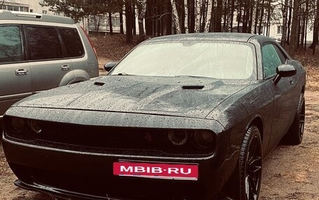 Dodge Challenger III рестайлинг 2, 2010 год, 2 300 000 рублей, 2 фотография