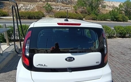 KIA Soul II рестайлинг, 2018 год, 1 840 000 рублей, 8 фотография