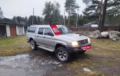 Mitsubishi L200 III рестайлинг, 2004 год, 575 000 рублей, 2 фотография