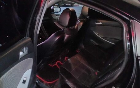 Hyundai Solaris II рестайлинг, 2012 год, 370 000 рублей, 3 фотография