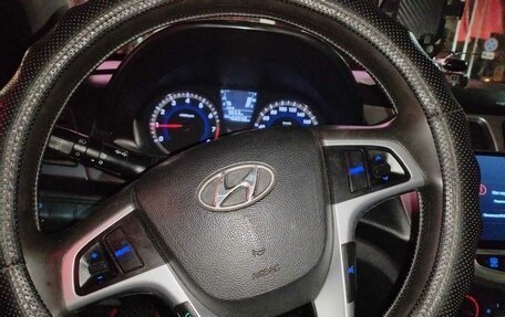 Hyundai Solaris II рестайлинг, 2012 год, 370 000 рублей, 5 фотография