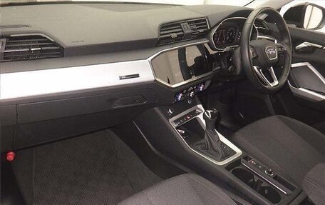 Audi Q3, 2022 год, 1 926 000 рублей, 4 фотография