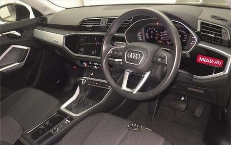 Audi Q3, 2022 год, 1 926 000 рублей, 3 фотография