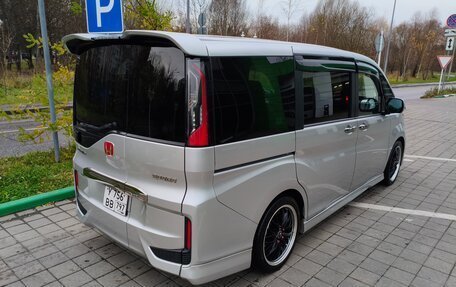 Honda Stepwgn IV, 2016 год, 2 200 000 рублей, 14 фотография