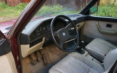 BMW 5 серия, 1983 год, 1 300 000 рублей, 10 фотография