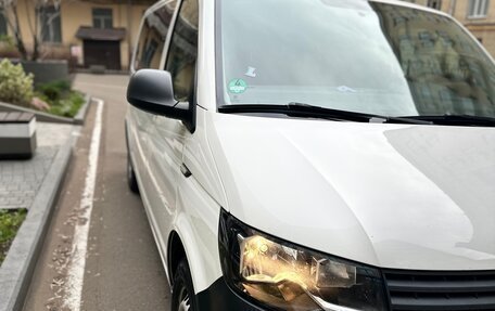Volkswagen Transporter T6 рестайлинг, 2018 год, 2 950 000 рублей, 4 фотография