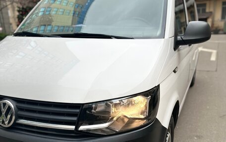 Volkswagen Transporter T6 рестайлинг, 2018 год, 2 950 000 рублей, 5 фотография