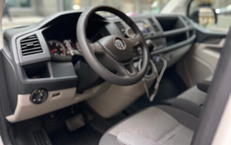 Volkswagen Transporter T6 рестайлинг, 2018 год, 2 950 000 рублей, 21 фотография