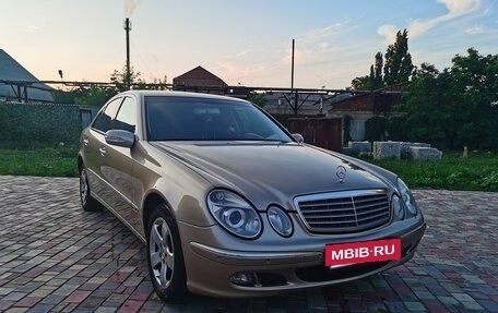 Mercedes-Benz E-Класс, 2005 год, 899 000 рублей, 4 фотография
