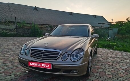 Mercedes-Benz E-Класс, 2005 год, 899 000 рублей, 2 фотография