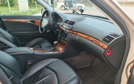 Mercedes-Benz E-Класс, 2005 год, 899 000 рублей, 14 фотография