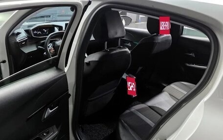 Peugeot 208 II, 2022 год, 2 380 469 рублей, 10 фотография