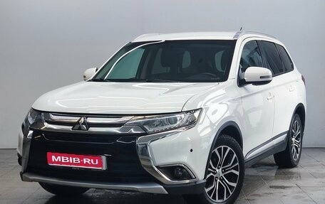 Mitsubishi Outlander III рестайлинг 3, 2016 год, 1 790 000 рублей, 1 фотография