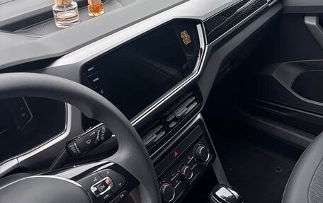 Volkswagen T-Cross I, 2022 год, 1 800 000 рублей, 5 фотография