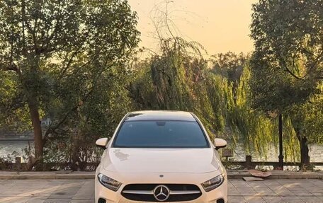 Mercedes-Benz A-Класс, 2023 год, 2 000 000 рублей, 2 фотография