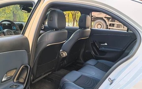 Mercedes-Benz A-Класс, 2023 год, 2 000 000 рублей, 9 фотография