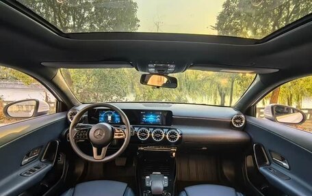 Mercedes-Benz A-Класс, 2023 год, 2 000 000 рублей, 8 фотография