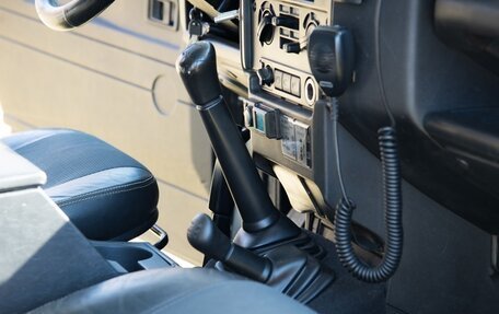 Land Rover Defender I, 2007 год, 4 157 000 рублей, 21 фотография