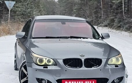 BMW 5 серия, 2006 год, 1 300 000 рублей, 5 фотография