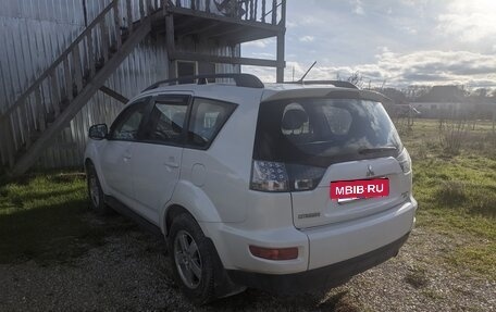 Mitsubishi Outlander III рестайлинг 3, 2012 год, 900 000 рублей, 2 фотография