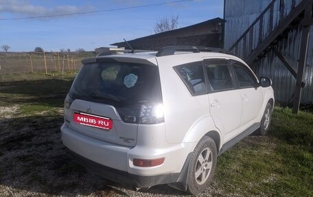 Mitsubishi Outlander III рестайлинг 3, 2012 год, 900 000 рублей, 3 фотография