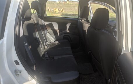 Mitsubishi Outlander III рестайлинг 3, 2012 год, 900 000 рублей, 14 фотография