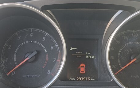 Mitsubishi Outlander III рестайлинг 3, 2012 год, 900 000 рублей, 16 фотография