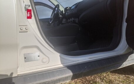 Mitsubishi Outlander III рестайлинг 3, 2012 год, 900 000 рублей, 13 фотография