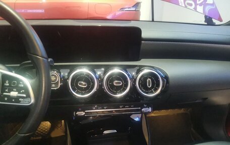 Mercedes-Benz A-Класс, 2021 год, 2 240 000 рублей, 13 фотография