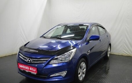 Hyundai Solaris II рестайлинг, 2015 год, 869 000 рублей, 1 фотография