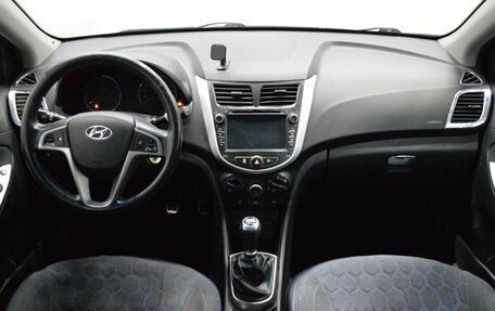 Hyundai Solaris II рестайлинг, 2015 год, 869 000 рублей, 14 фотография