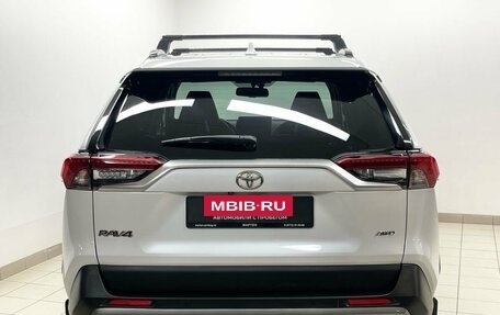 Toyota RAV4, 2021 год, 3 799 000 рублей, 5 фотография